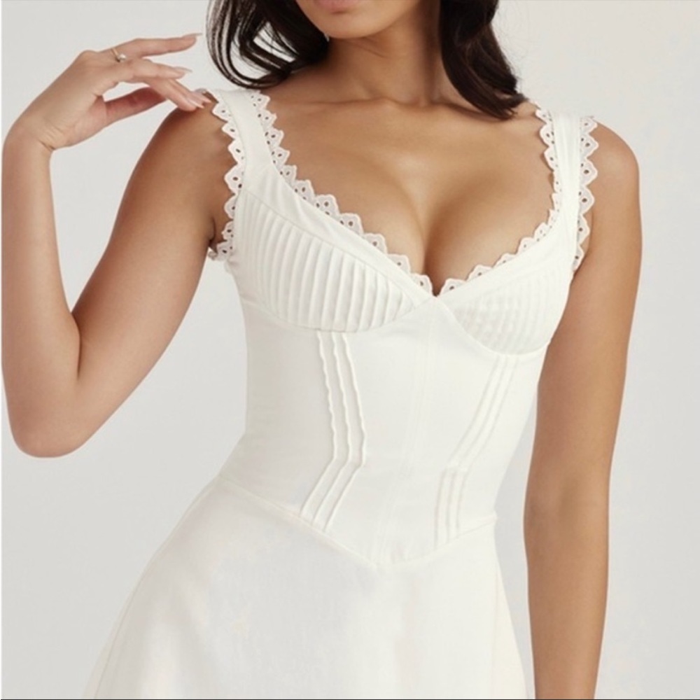 HOUSE OF CB 'Tilly' White Pin Tuck Mini Dress NWT - Picture 10 of 16